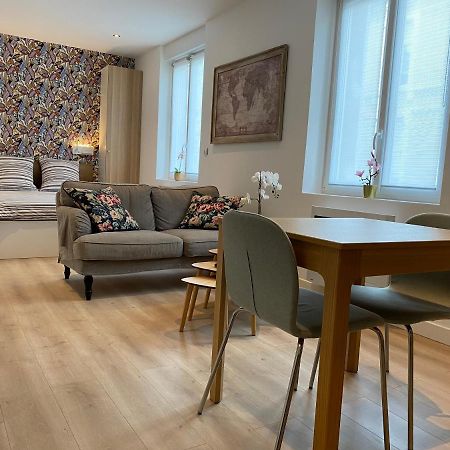 Studio 28m2 3 étoiles avec parking proche gare, Lycée Roosevelt et centre ville Reims Extérieur photo